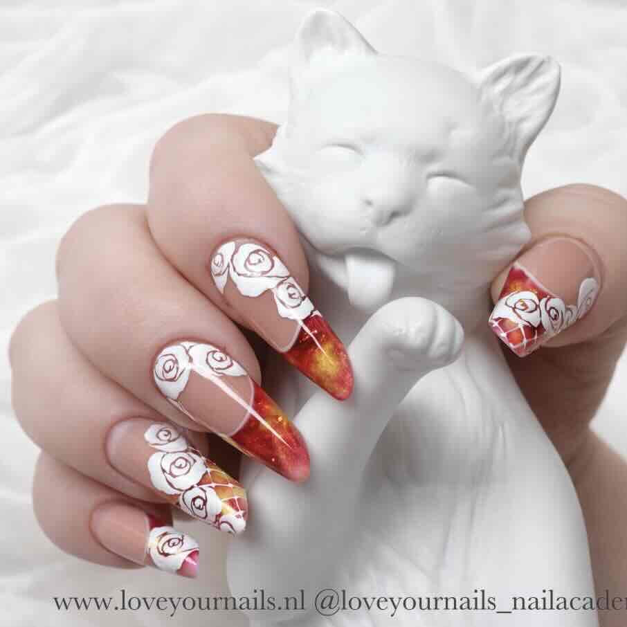 Russian almond nagelvorm met nail art